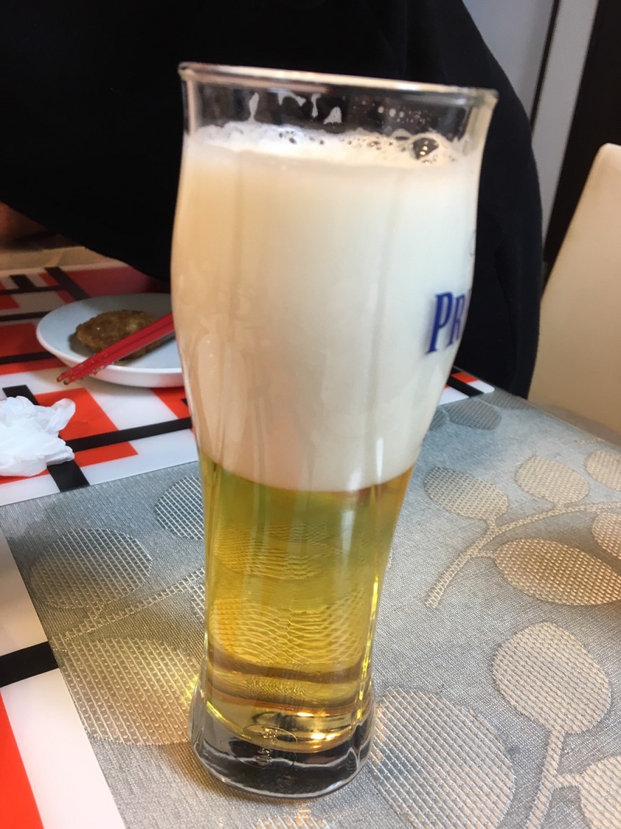 神泡サーバーで注いだビール